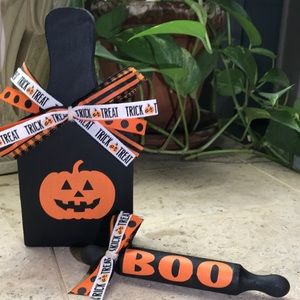 Hand Crafted Mini Rolling Pin and Cutting Board Shelf Seater